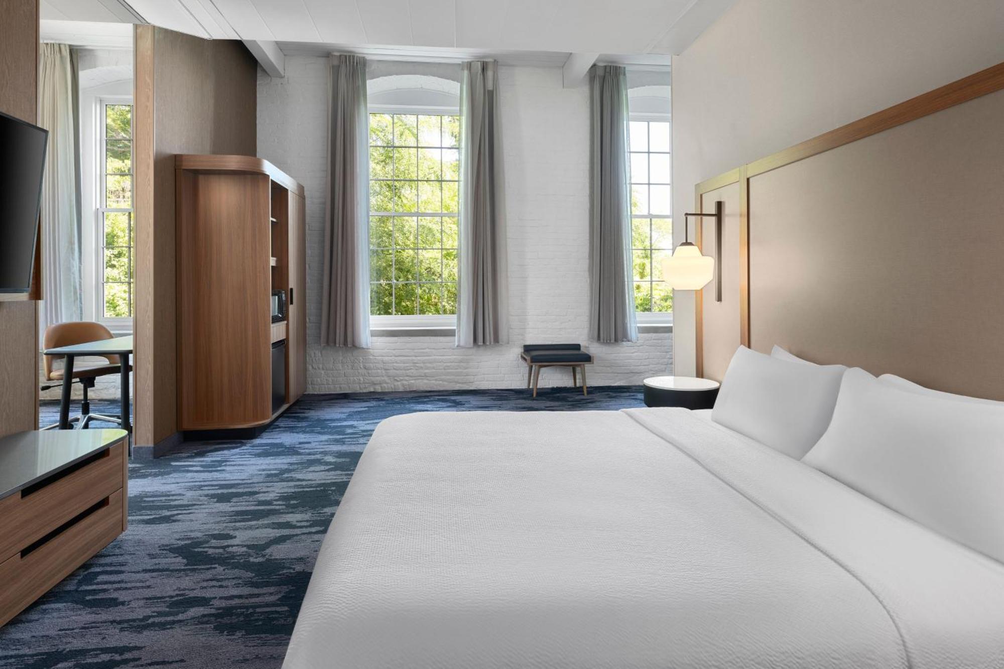 Fairfield Inn & Suites Madison Historic Eagle Cotton Mill エクステリア 写真