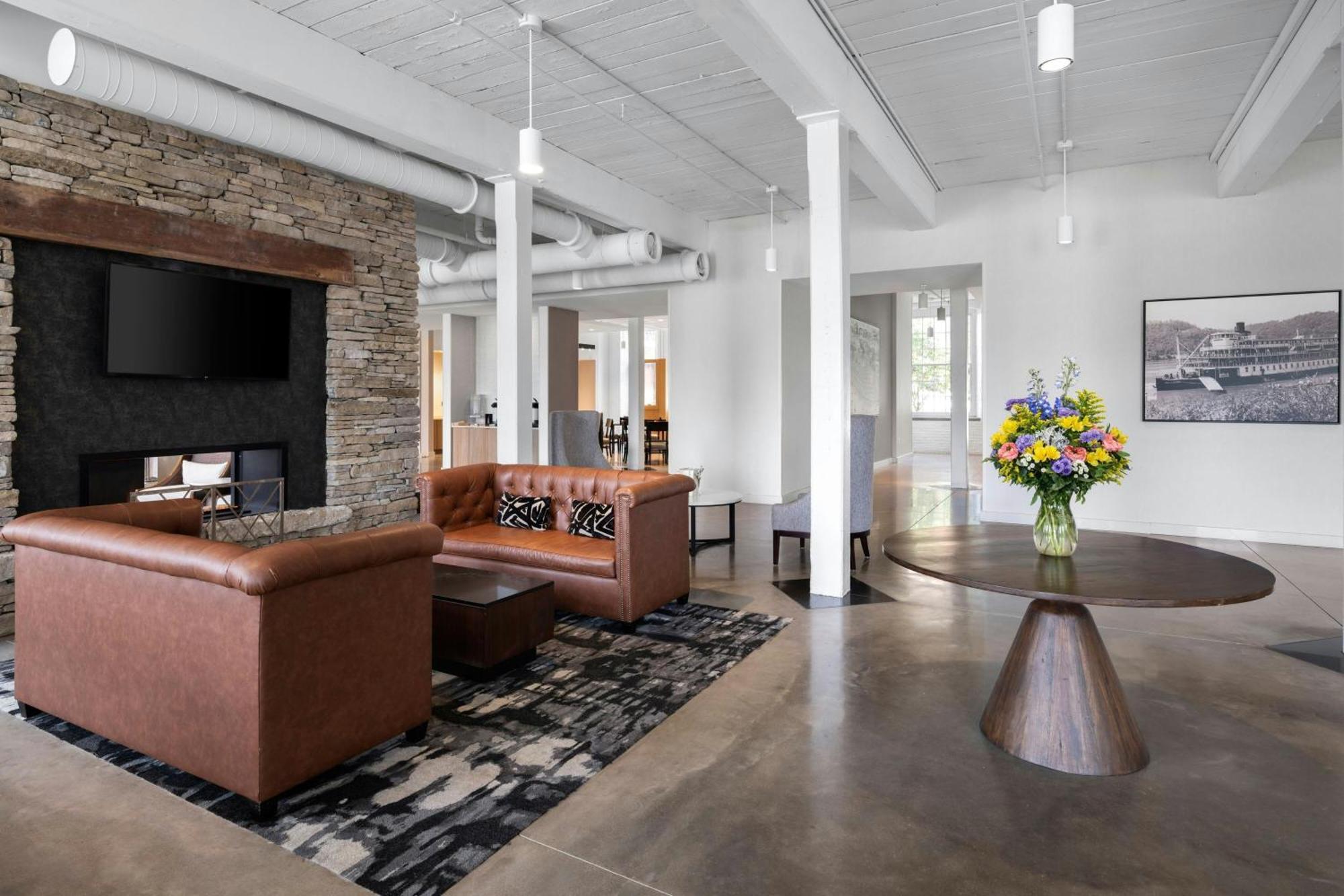 Fairfield Inn & Suites Madison Historic Eagle Cotton Mill エクステリア 写真
